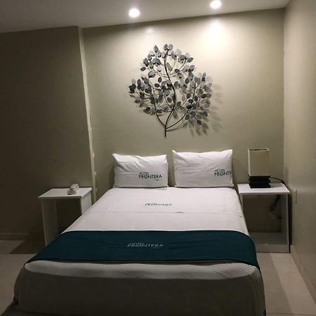 Hotel Frontera Baja เม็กซิกาลิ ภายนอก รูปภาพ
