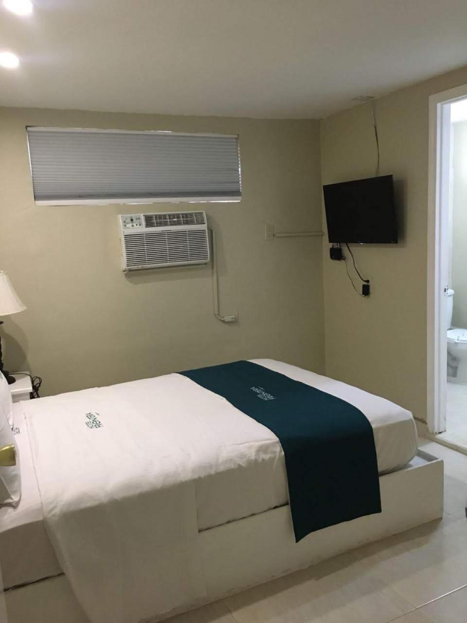 Hotel Frontera Baja เม็กซิกาลิ ภายนอก รูปภาพ